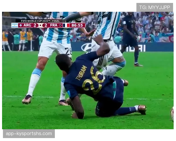 假摔判罚判定要点：接触、意图与VAR证据