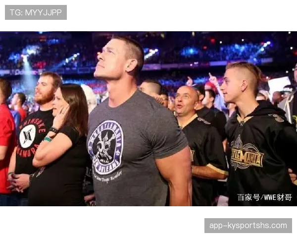 孙铭徽训练完直接冲去夜市撸串，这自律和放纵切换得也太丝滑了