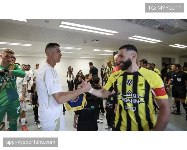 本泽马高位插上撕裂防线，关键战进攻主导力为何显著领先同期锋线？