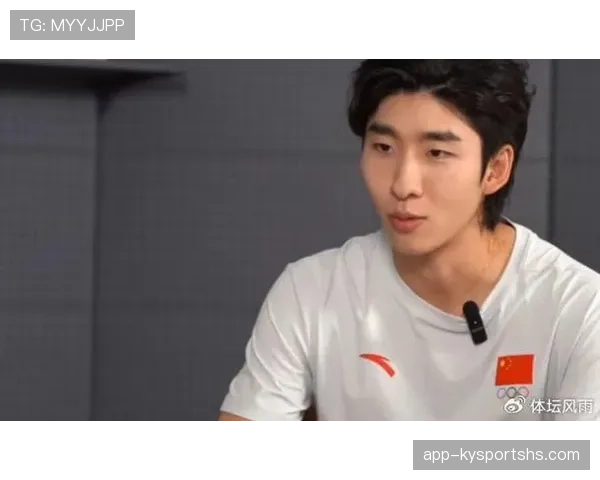 林孝埈训练完直接拎着爱马仕去吃路边摊？